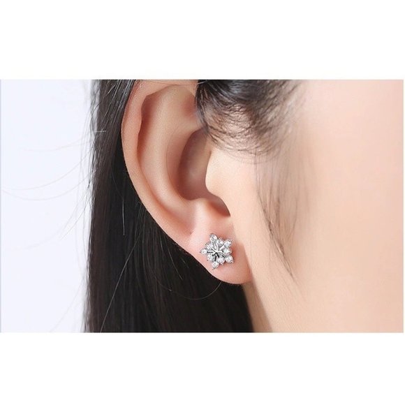Ear Studs Five-petal Flower Twinkling Alloy Earring - Picture 3 of 6